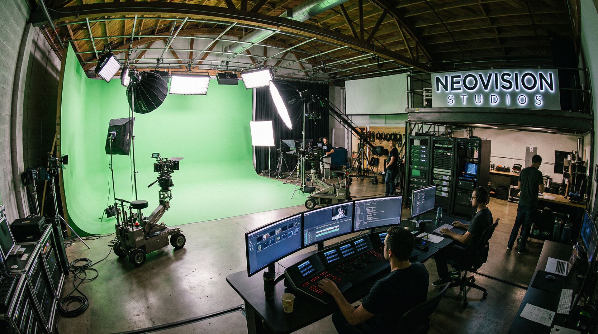 国产精品工作室参观